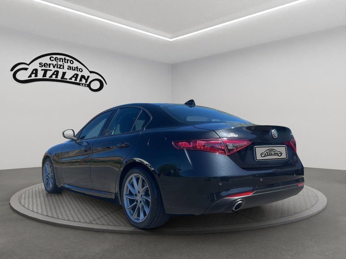 Alfa Romeo Giulia 2.2 Turbodiesel 150 CV AT8 Super (3)