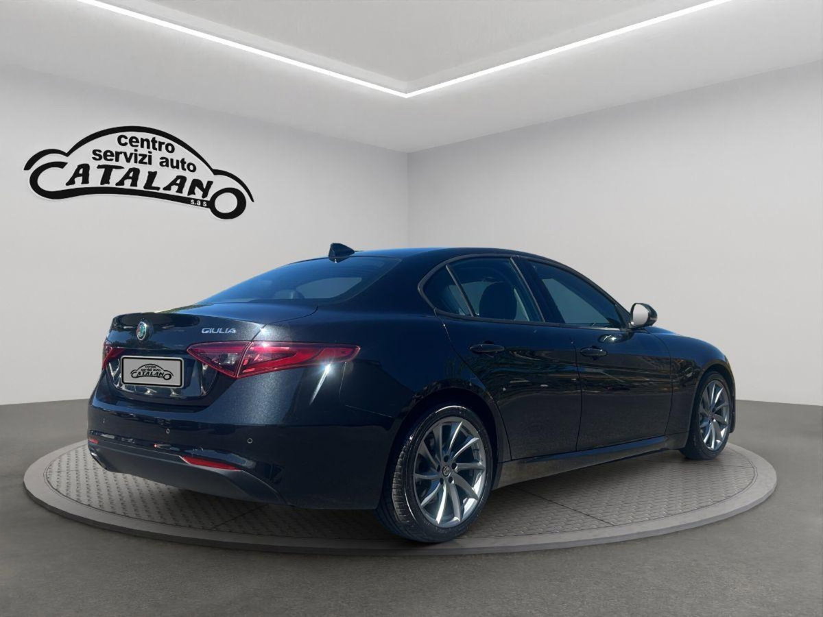 Alfa Romeo Giulia 2.2 Turbodiesel 150 CV AT8 Super (5)
