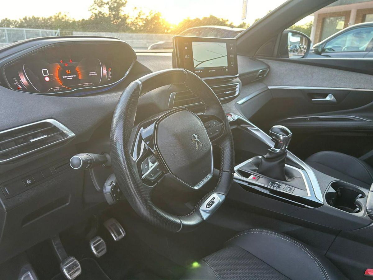 Peugeot 3008 PureTech Turbo 130 S&S EAT8 GT Line (11)