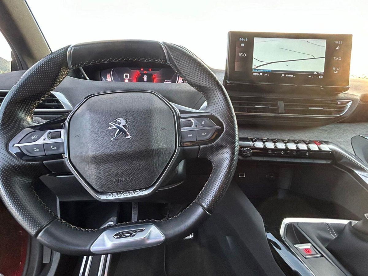 Peugeot 3008 PureTech Turbo 130 S&S EAT8 GT Line (12)