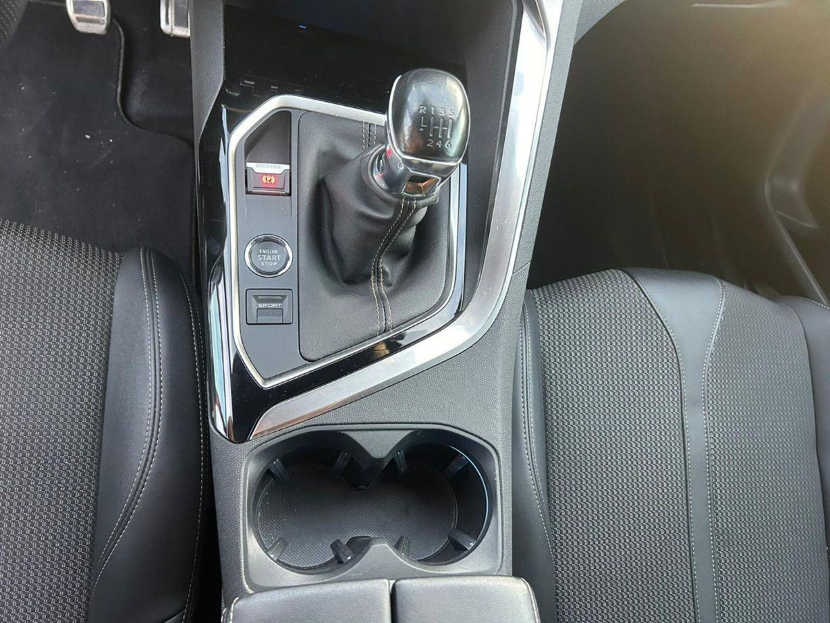 Peugeot 3008 PureTech Turbo 130 S&S EAT8 GT Line (16)