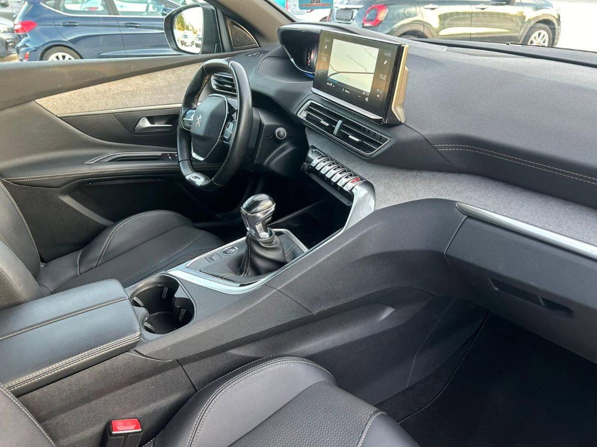 Peugeot 3008 PureTech Turbo 130 S&S EAT8 GT Line (9)