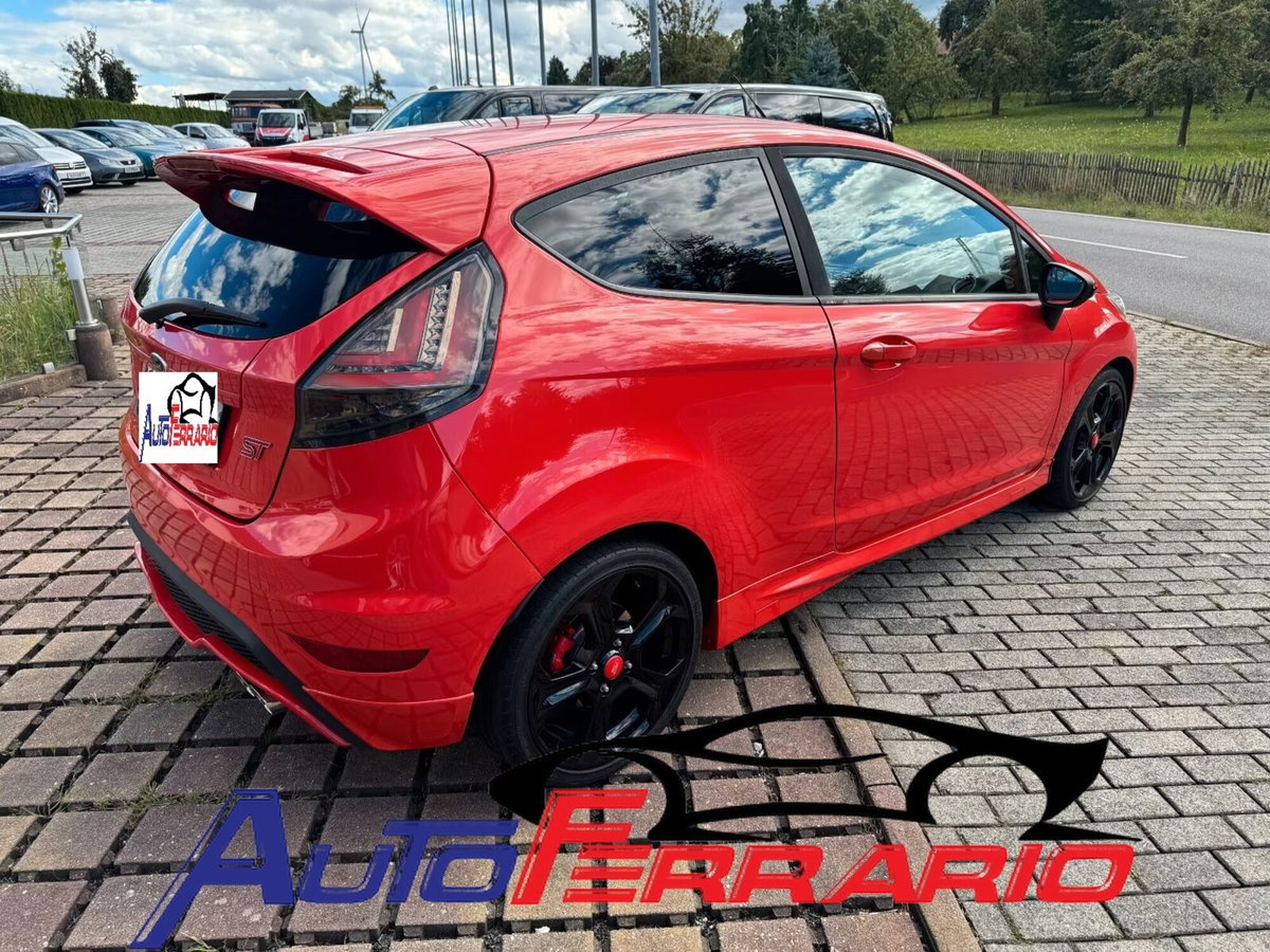 Ford Fiesta 1.6 182CV 3 porte ST (5)