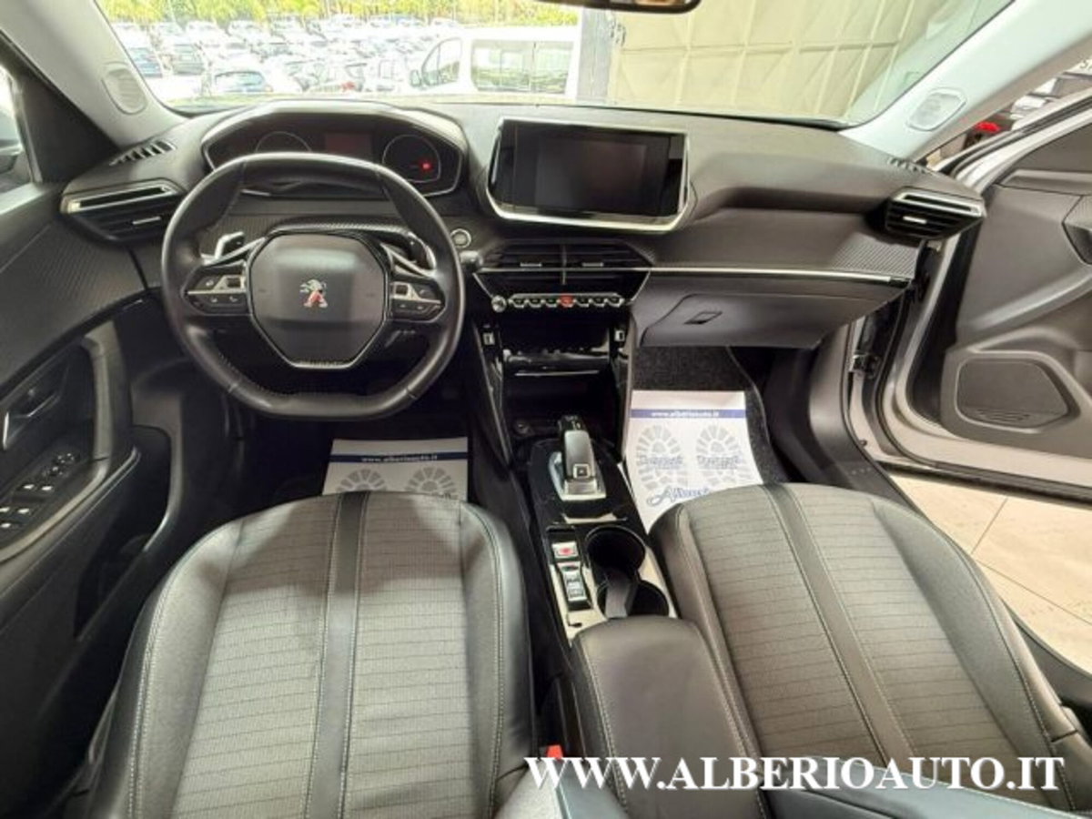 Peugeot 2008 BlueHDi 130 S&S EAT8 Allure Pack (11)