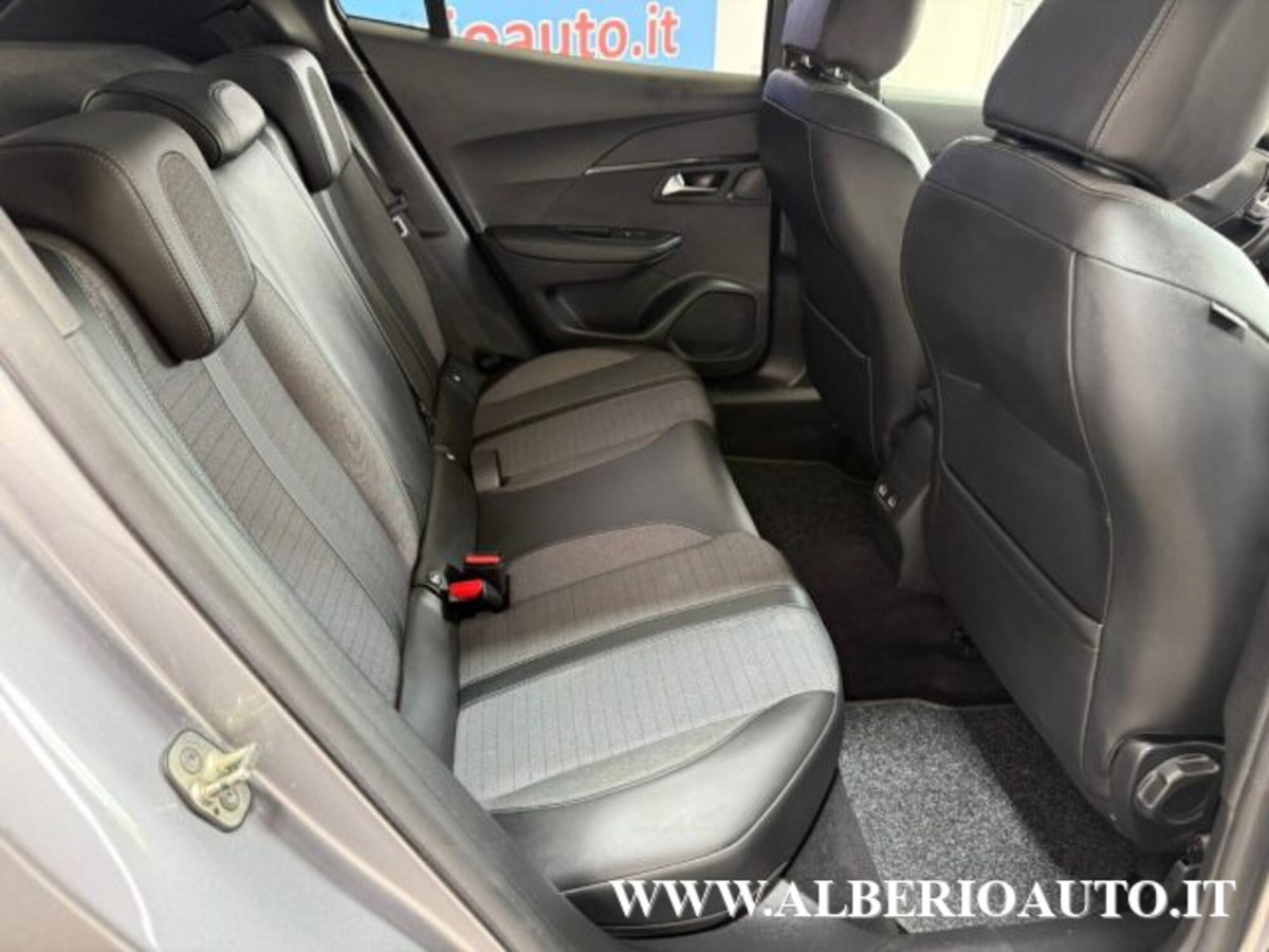 Peugeot 2008 BlueHDi 130 S&S EAT8 Allure Pack (9)