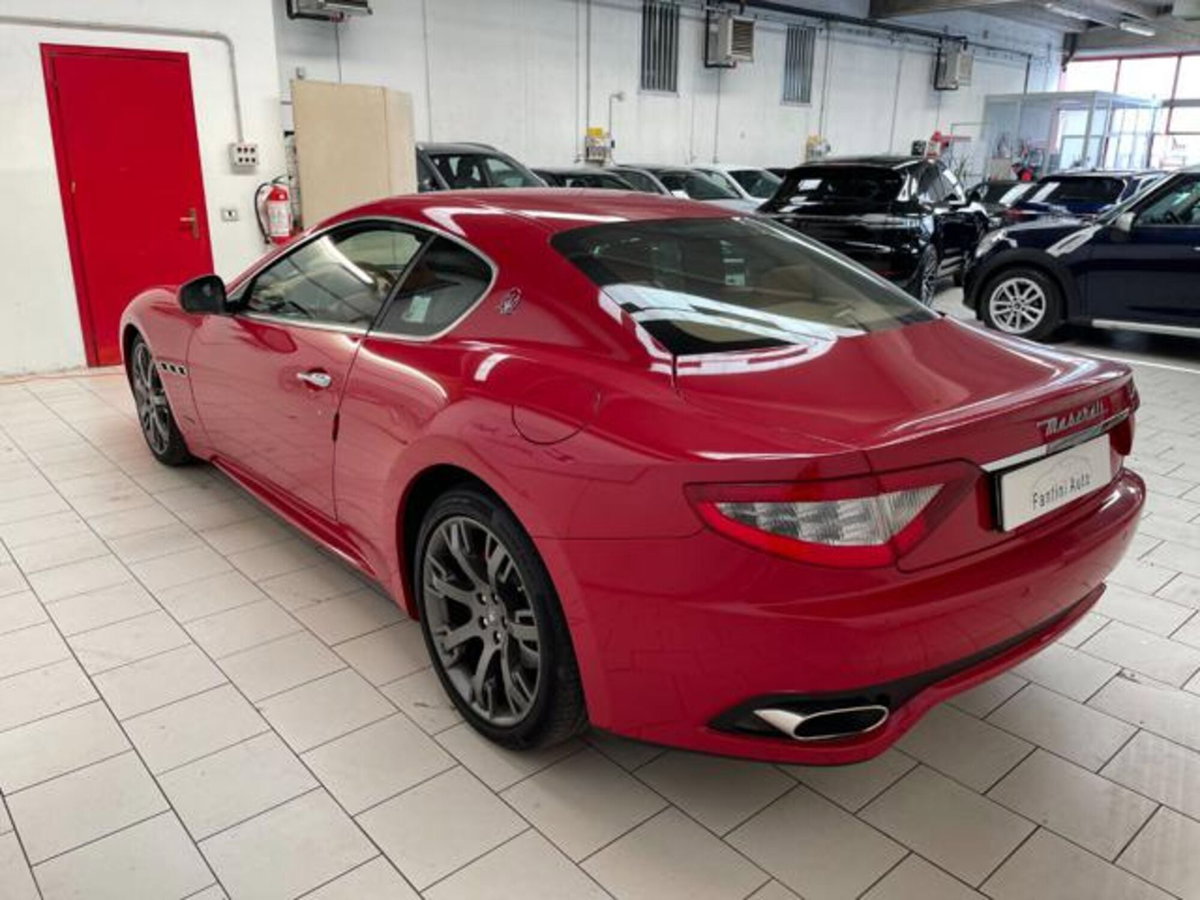 Maserati Granturismo GranTurismo 4.7 V8 S (6)