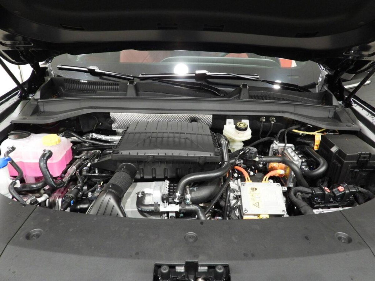 Omoda Omoda 9 SHS-P 1.5 tgdi phev Premium i-awd (14)