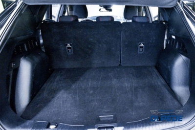 Ford Kuga 1.5 EcoBlue 120 CV 2WD ST-Line (13)