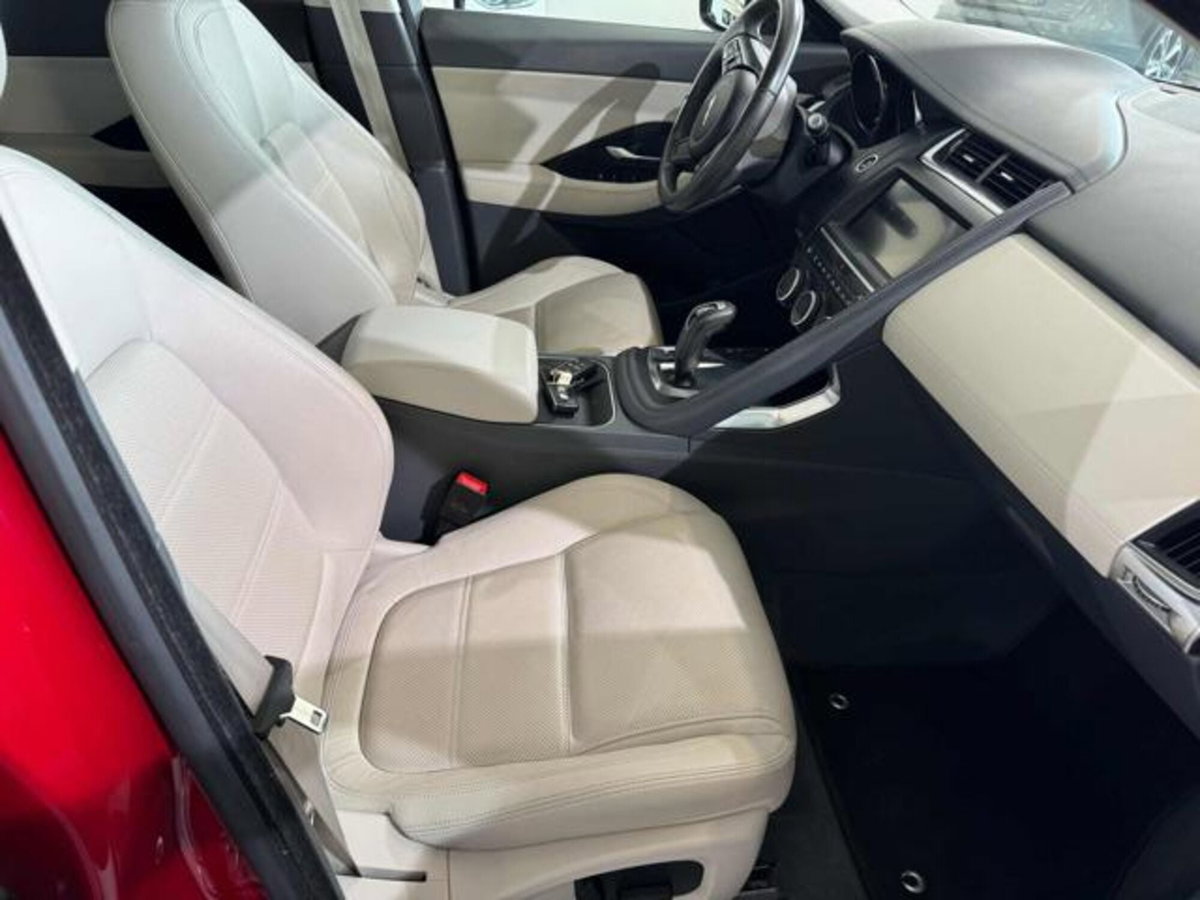 Jaguar E-Pace 2.0D 180 CV AWD aut. R-Dynamic HSE (10)