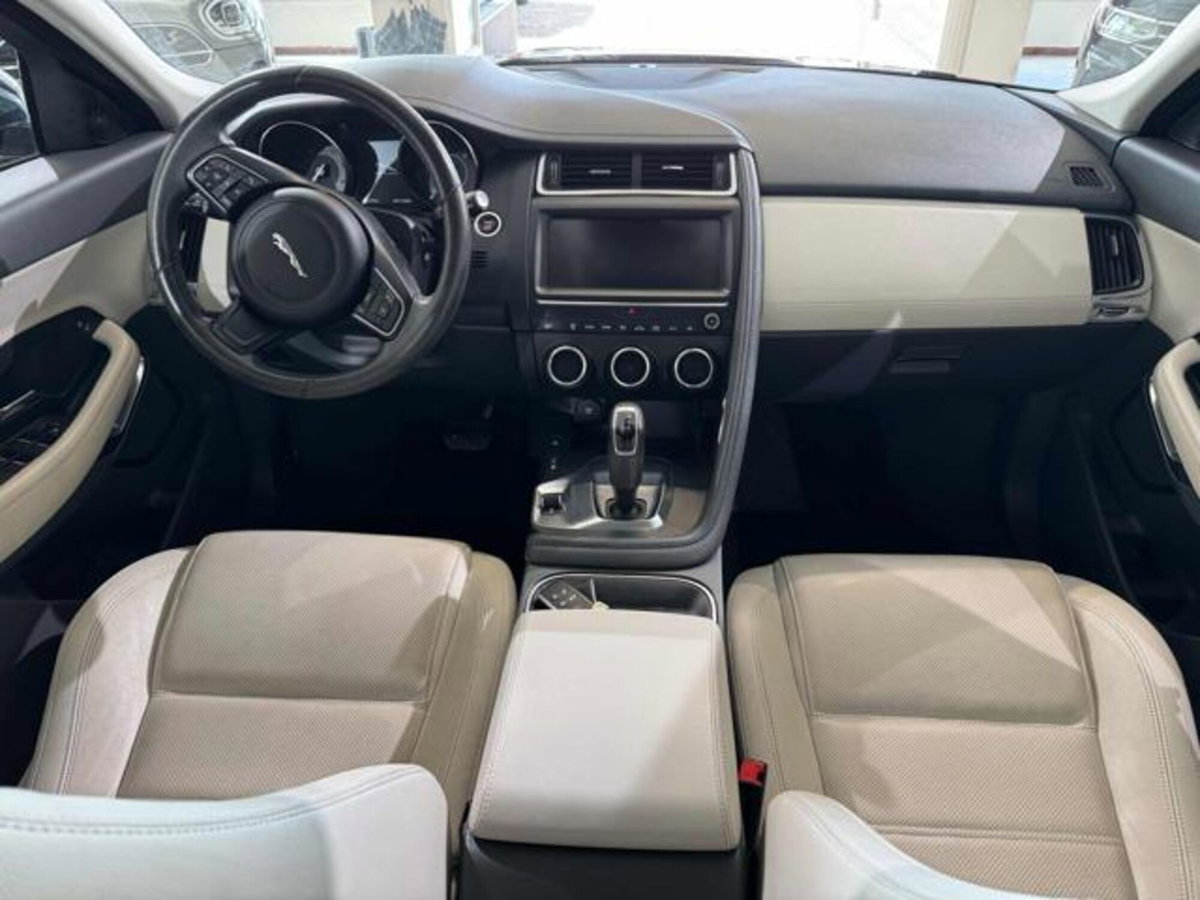 Jaguar E-Pace 2.0D 180 CV AWD aut. R-Dynamic HSE (11)