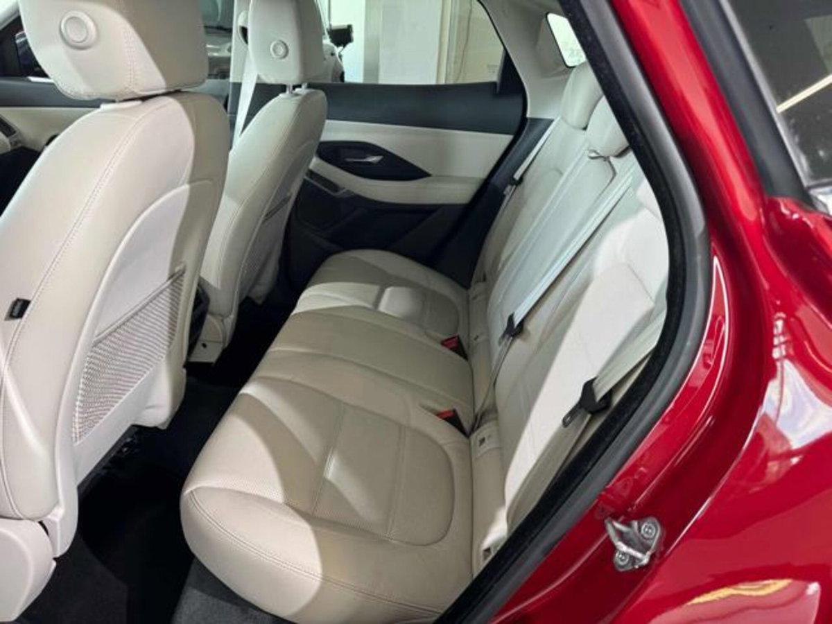Jaguar E-Pace 2.0D 180 CV AWD aut. R-Dynamic HSE (13)