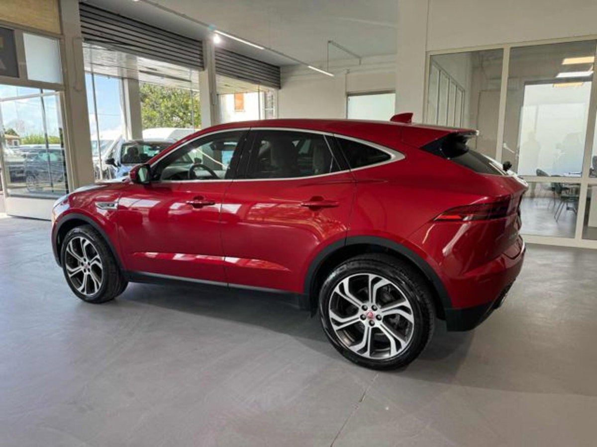 Jaguar E-Pace 2.0D 180 CV AWD aut. R-Dynamic HSE (5)