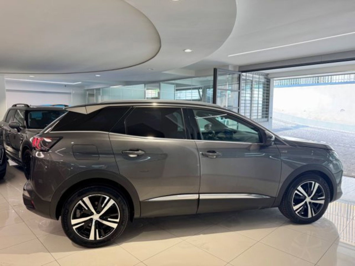 Peugeot 3008 BlueHDi 130 S&S EAT8 GT Pack (6)