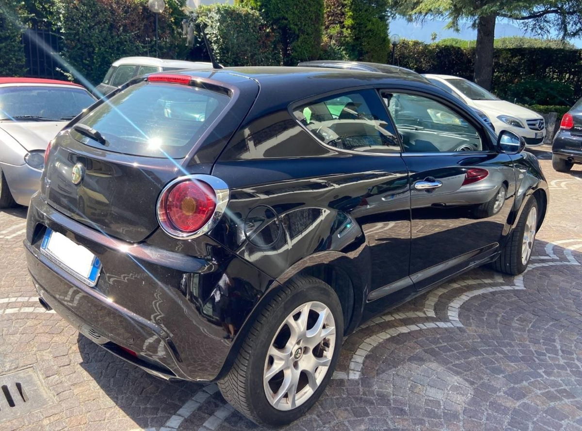 Alfa Romeo MiTo 1.3 JTDm-2 95 CV S&S Distinctive Sport Pack (2)