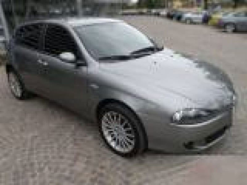 Alfa Romeo 147 1.9 JTD (120) 3 porte Distinctive