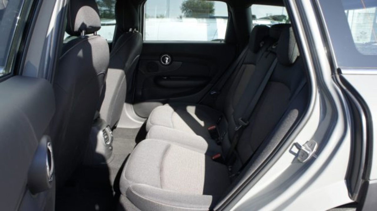 MINI Mini Clubman 2.0 Cooper D Yours Clubman (11)