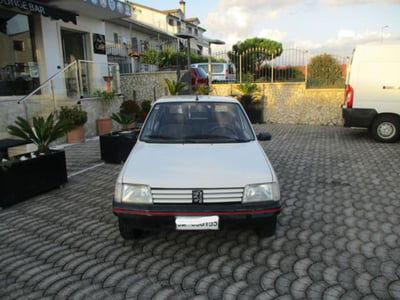 Peugeot 205 3 porte Look usata
