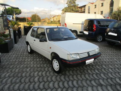 Peugeot 205 3 porte Look