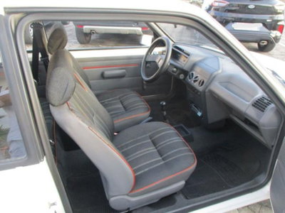 Peugeot 205 3 porte Look (8)