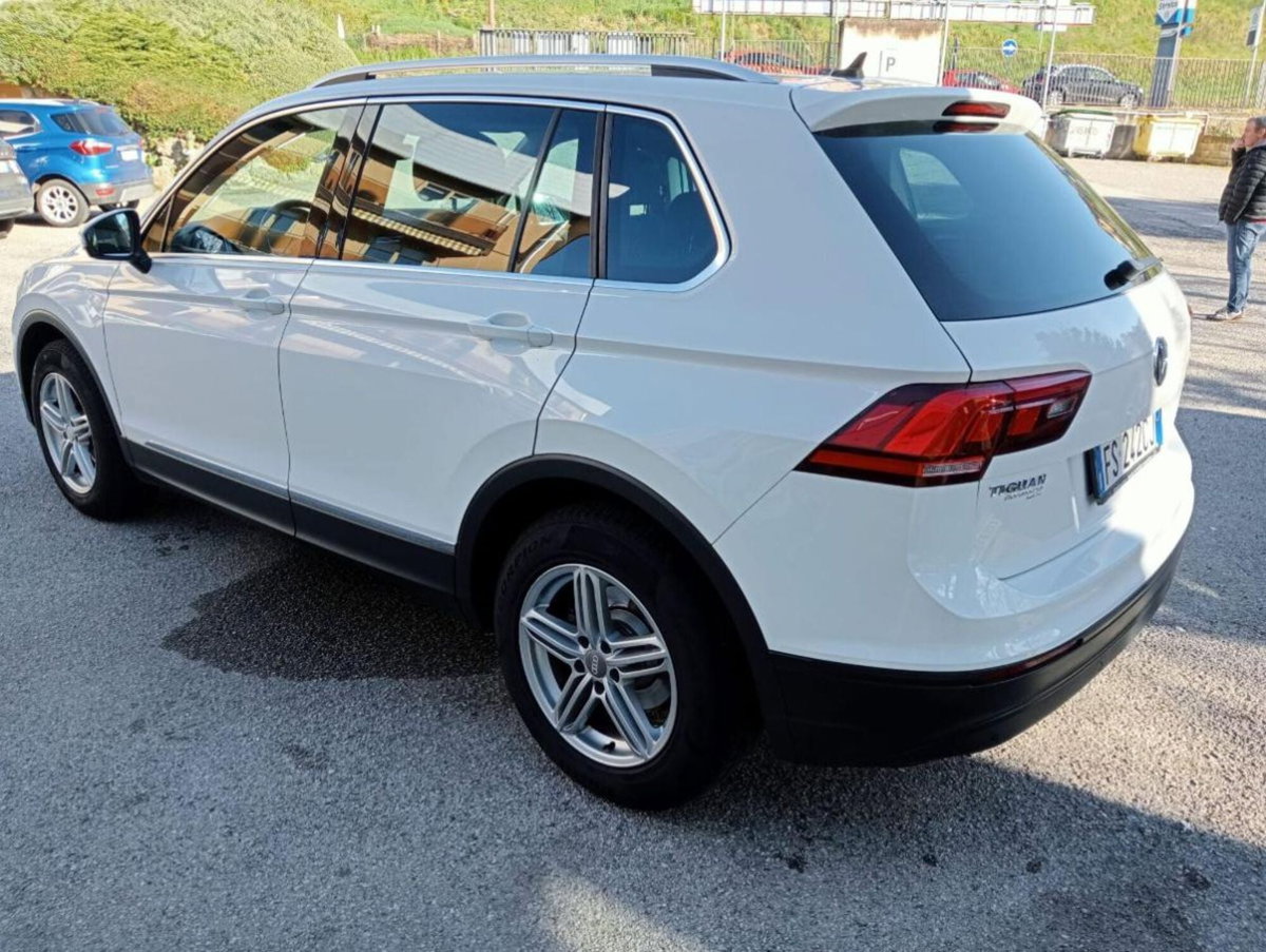 Volkswagen Tiguan Allspace 2.0 TDI SCR DSG 4MOTION Business BMT (4)