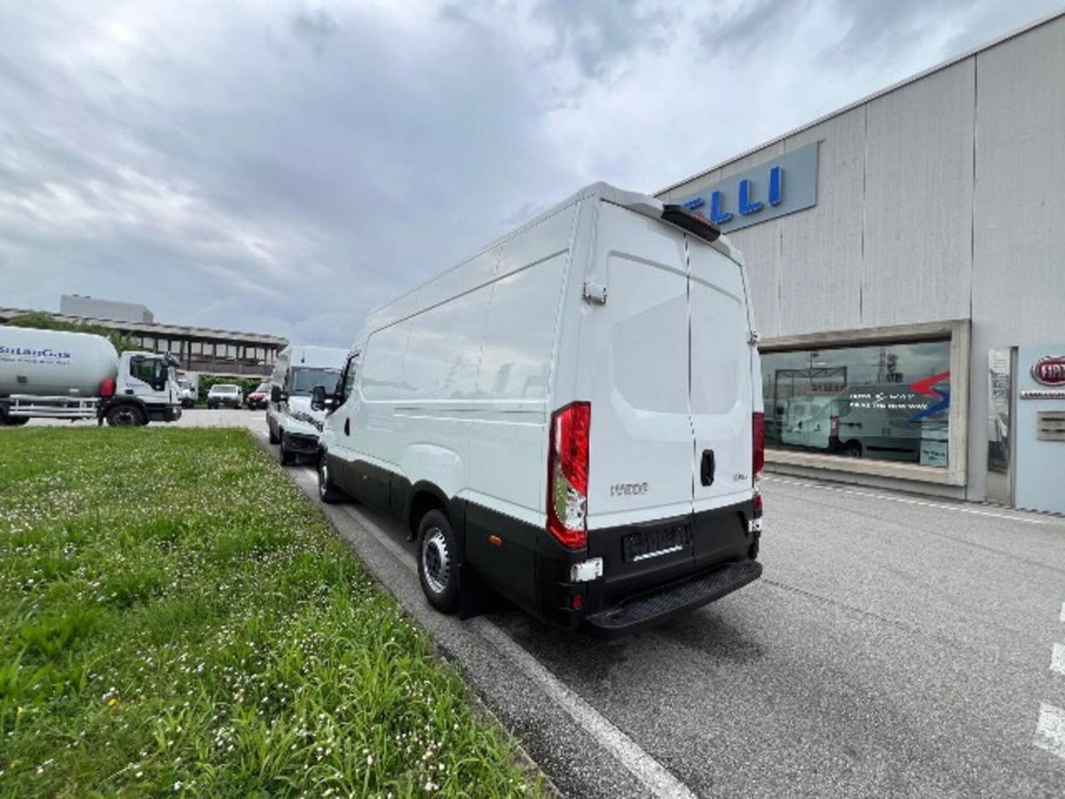 Iveco Daily Telaio 35S16 2.3 HPT PLM Cabinato (8)