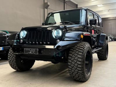 Jeep Wrangler Unlimited 2.8 CRD DPF Sahara Auto usata