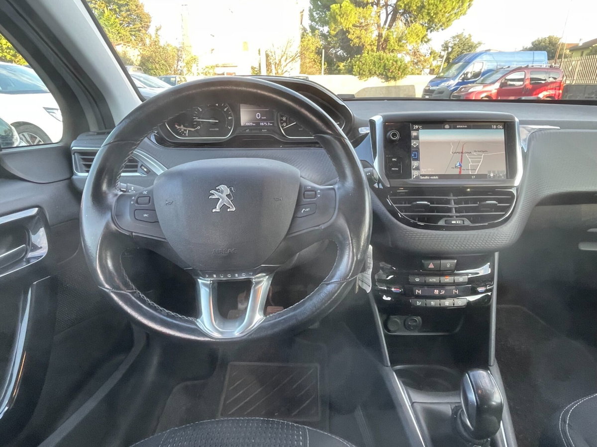 Peugeot 208 82 5 porte Allure (12)