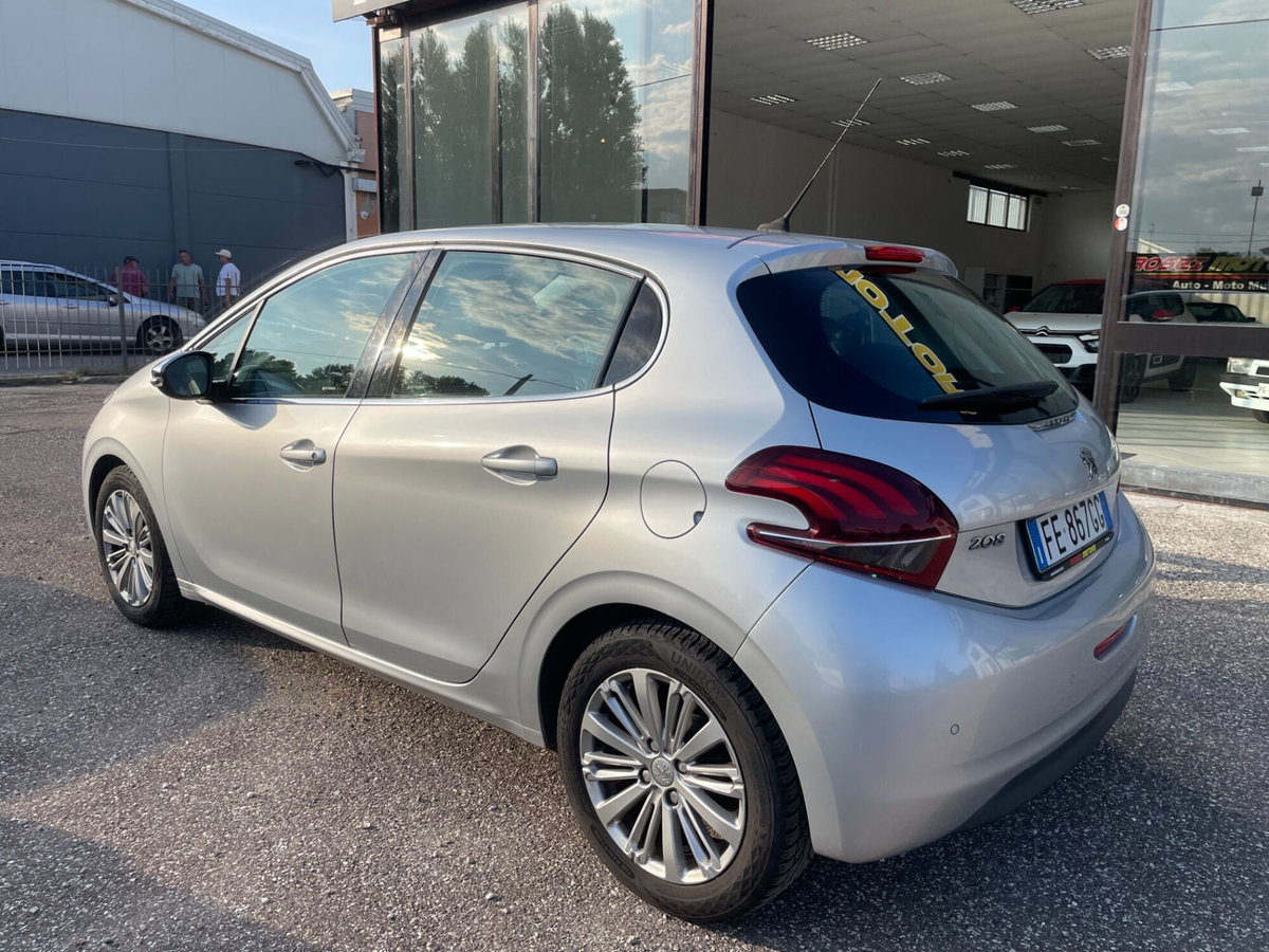 Peugeot 208 82 5 porte Allure (7)