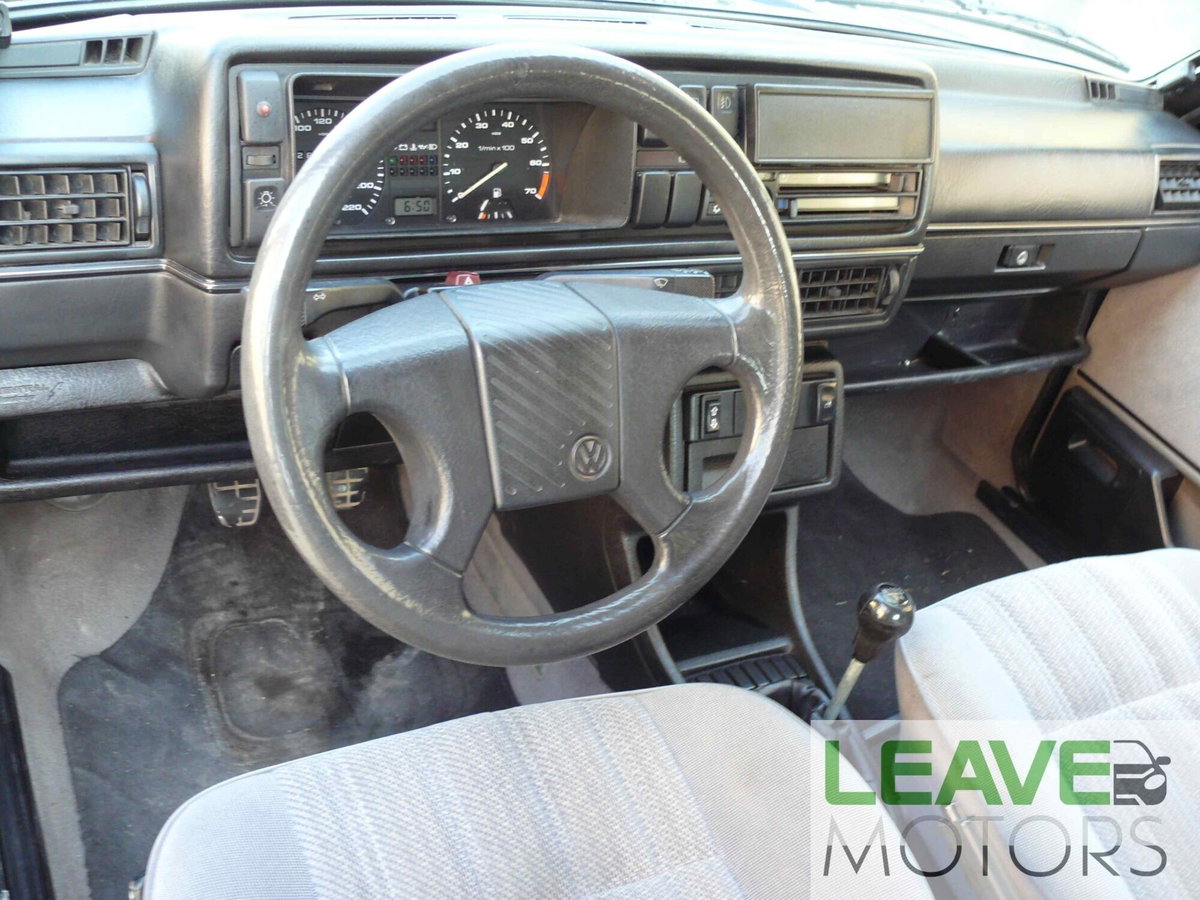 Volkswagen Golf 1600 5 porte GL (11)