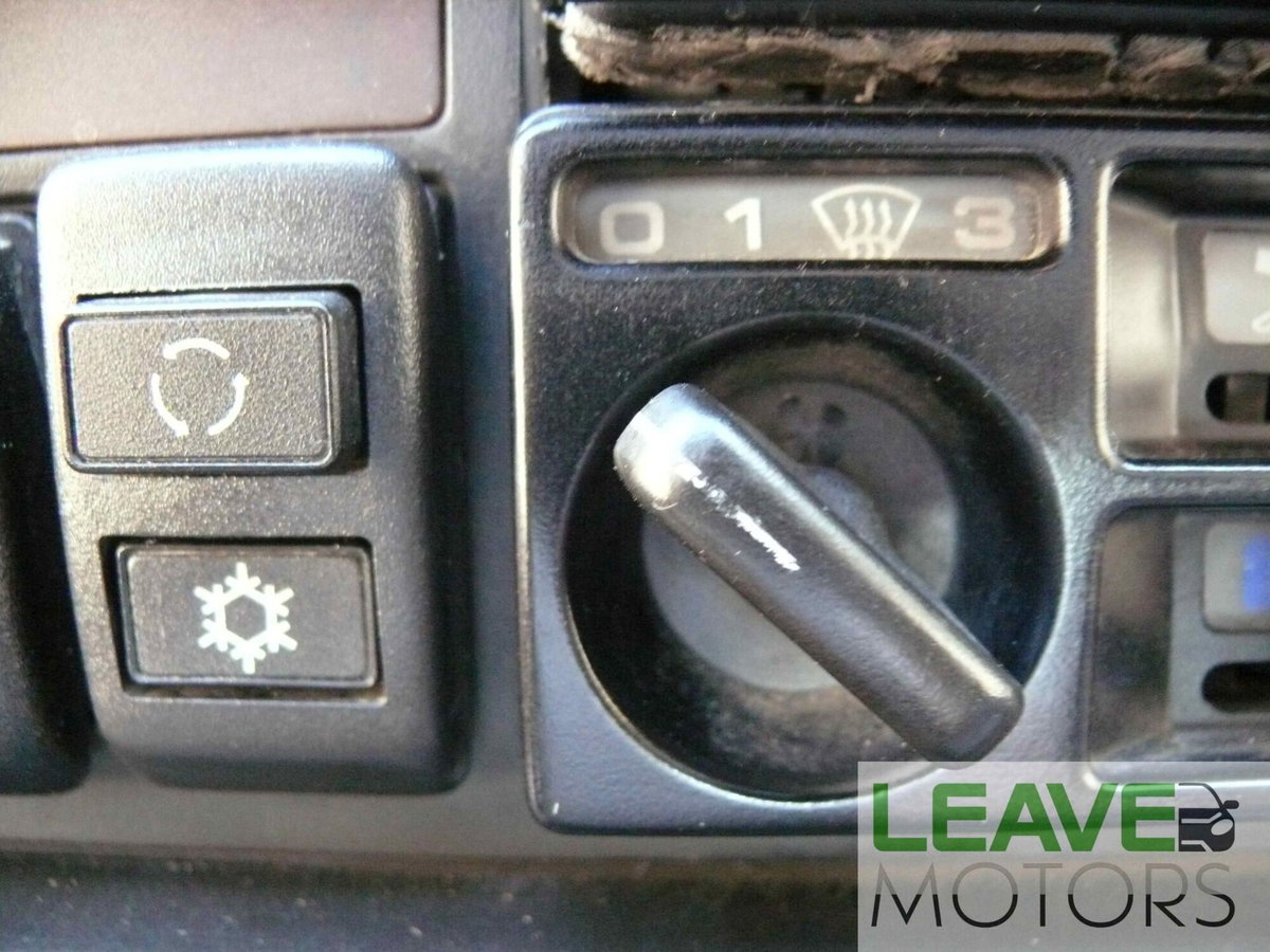 Volkswagen Golf 1600 5 porte GL (9)