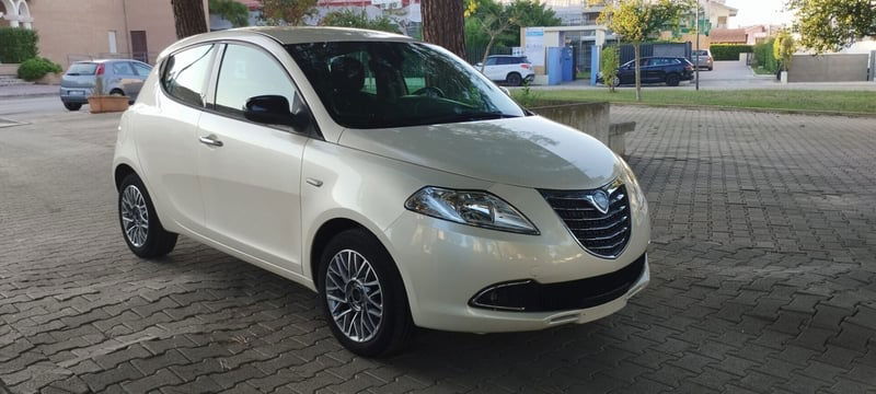 Lancia Ypsilon 1.2 69 CV Platinum