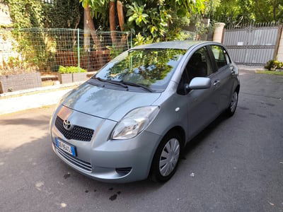 Toyota Yaris 1.0 5 porte usata