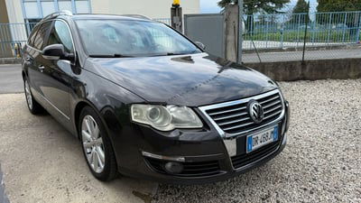Volkswagen Passat Variant 2.0 TDI DPF 4mot. Highline usata