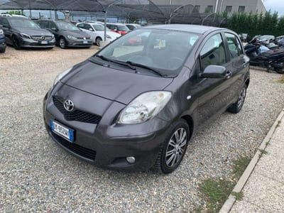 Toyota Yaris 1.3 5 porte Sol usata