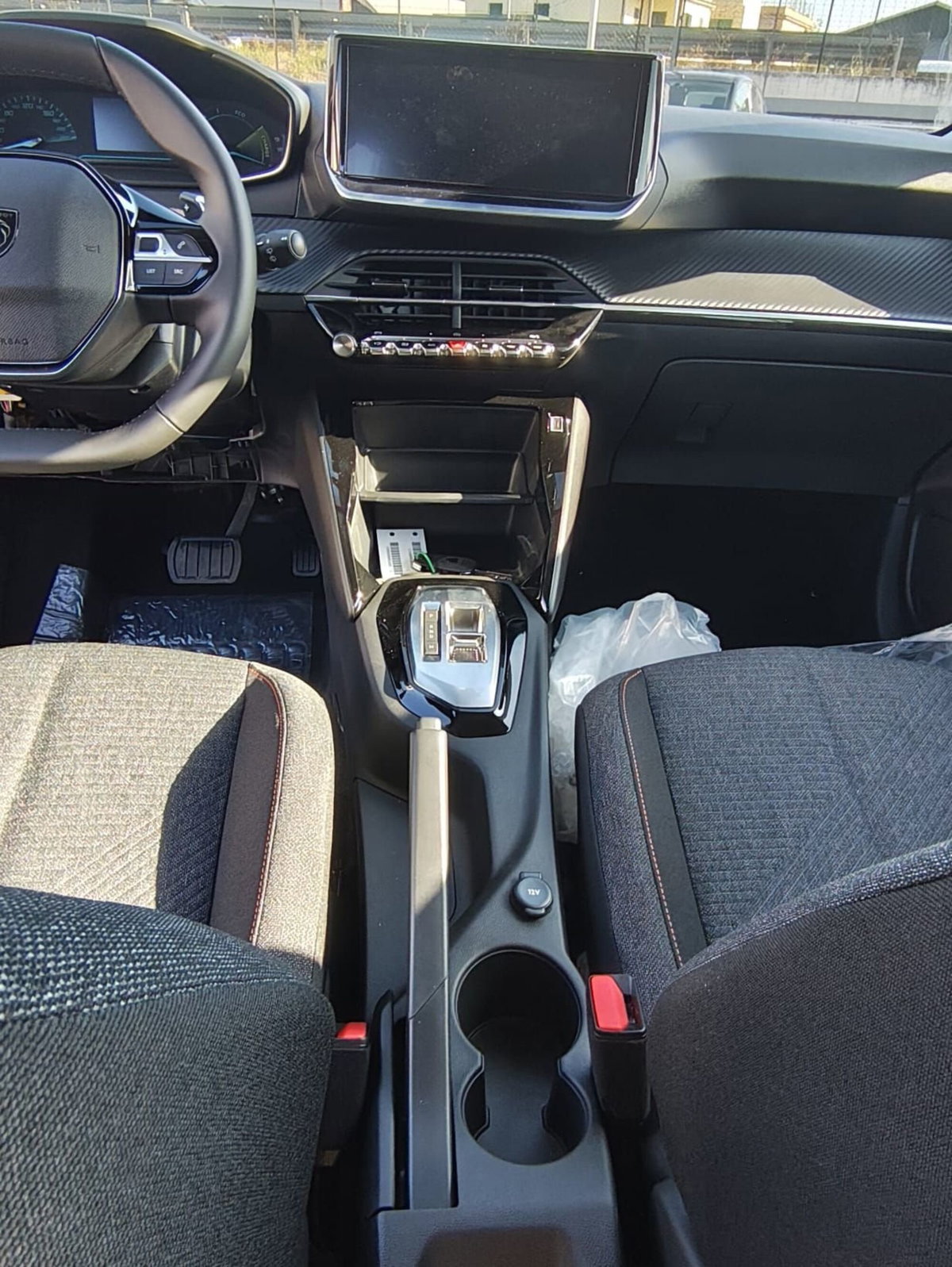 Peugeot 208 1.2 hybrid Style 110cv e-dcs 6 (10)