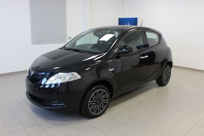 Lancia Ypsilon 1.0 FireFly 5 porte S&S Hybrid Ecochic Gold usata