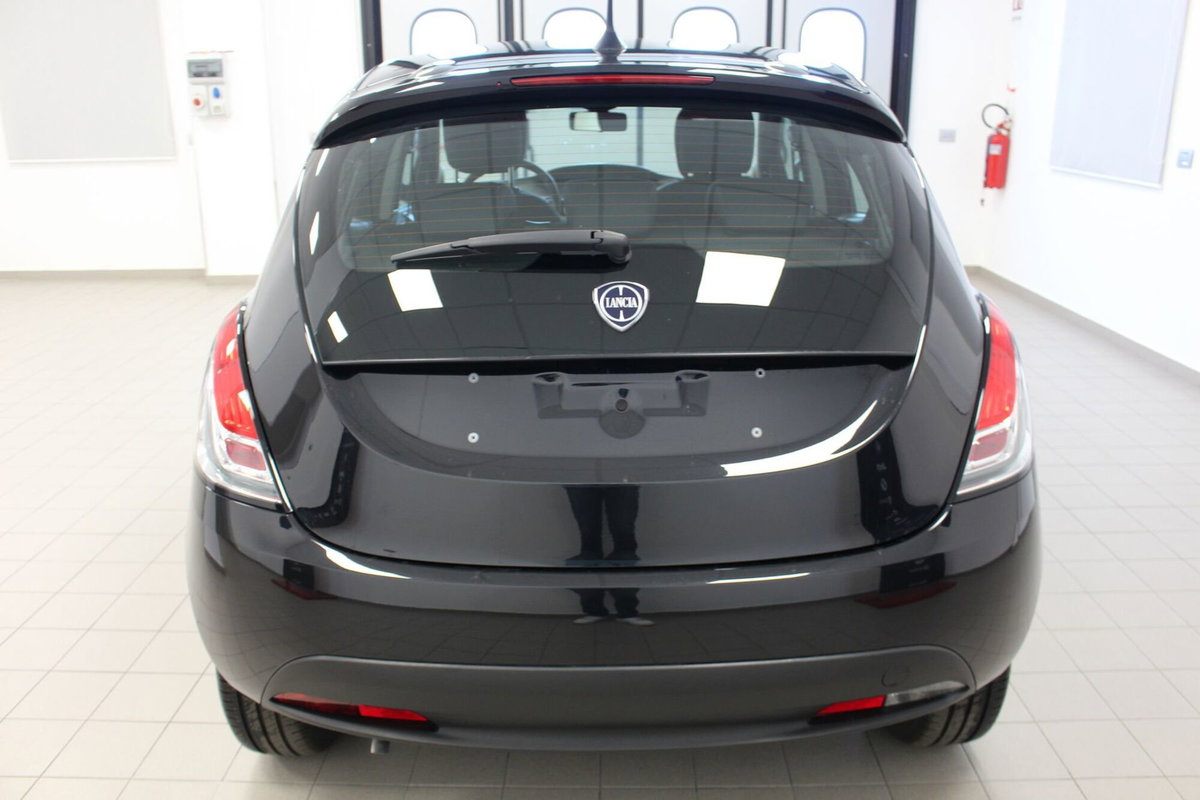 Lancia Ypsilon 1.0 FireFly 5 porte S&S Hybrid Ecochic Gold (5)