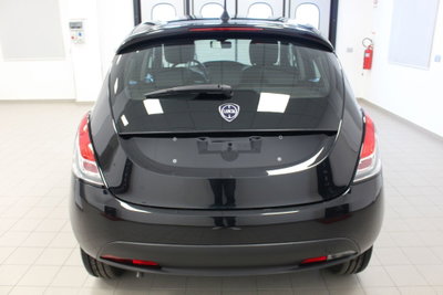 Lancia Ypsilon 1.0 FireFly 5 porte S&S Hybrid Ecochic Gold (5)