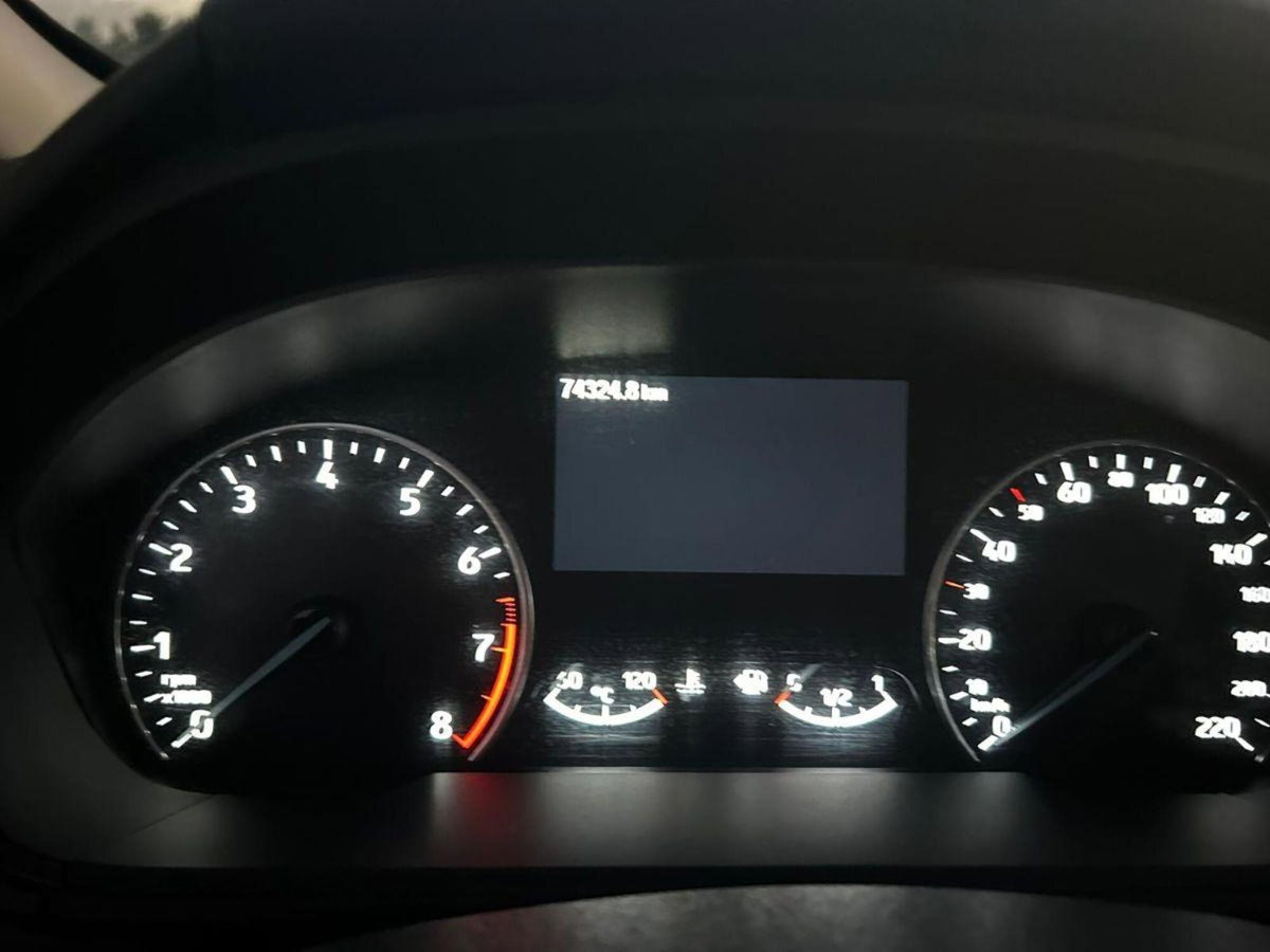 Ford EcoSport 1.0 EcoBoost 125 CV Titanium (12)