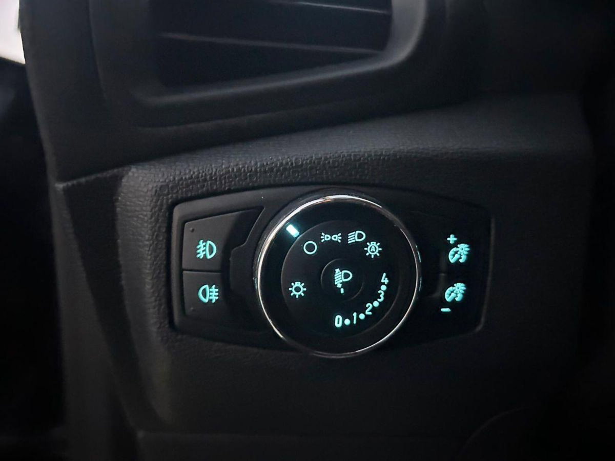 Ford EcoSport 1.0 EcoBoost 125 CV Titanium (8)