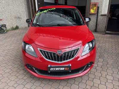Lancia Ypsilon 1.0 FireFly 5 porte S&S Hybrid Silver Plus usata