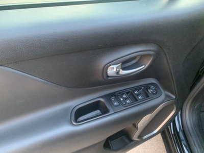 Jeep Renegade 1.6 Mjt 130 CV Limited (8)