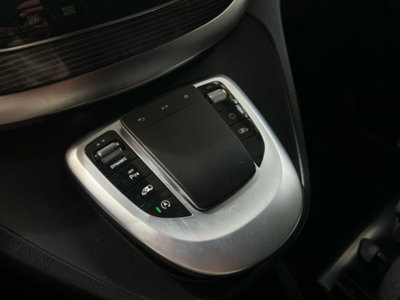 Mercedes-Benz Classe V Extralong 250 d Avantgarde auto (16)