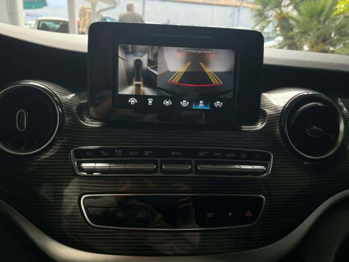 Mercedes-Benz Classe V Extralong 250 d Avantgarde auto (17)