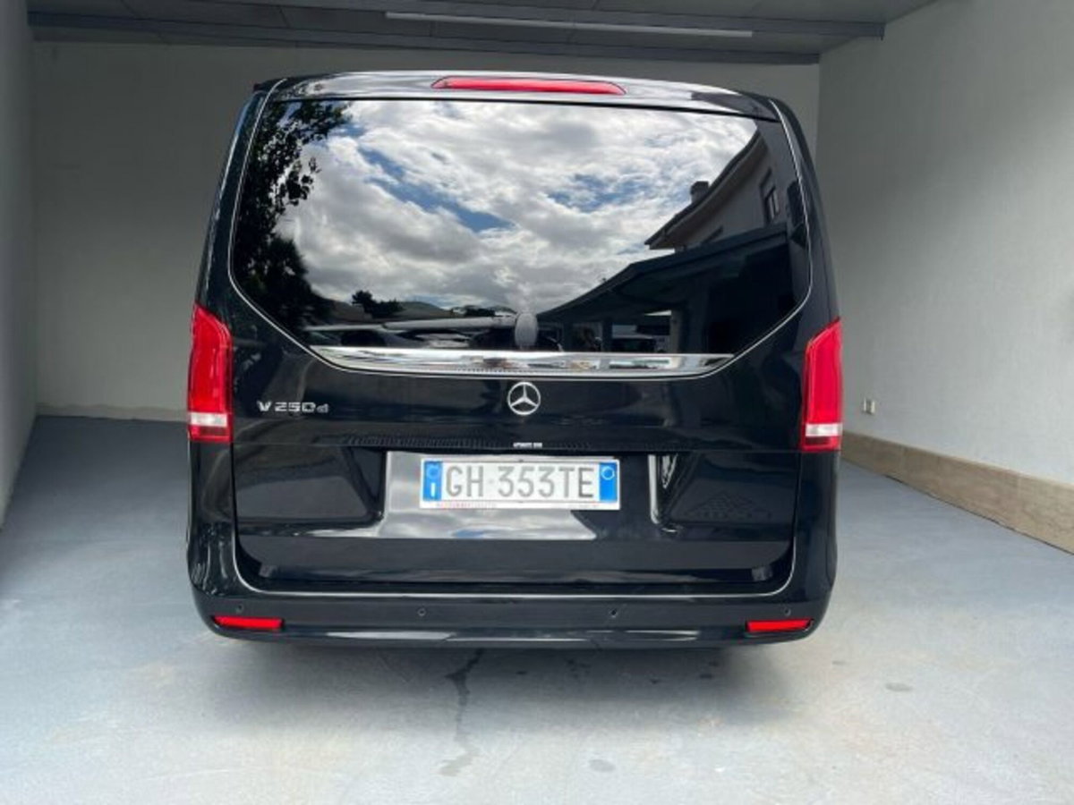 Mercedes-Benz Classe V Extralong 250 d Avantgarde auto (6)