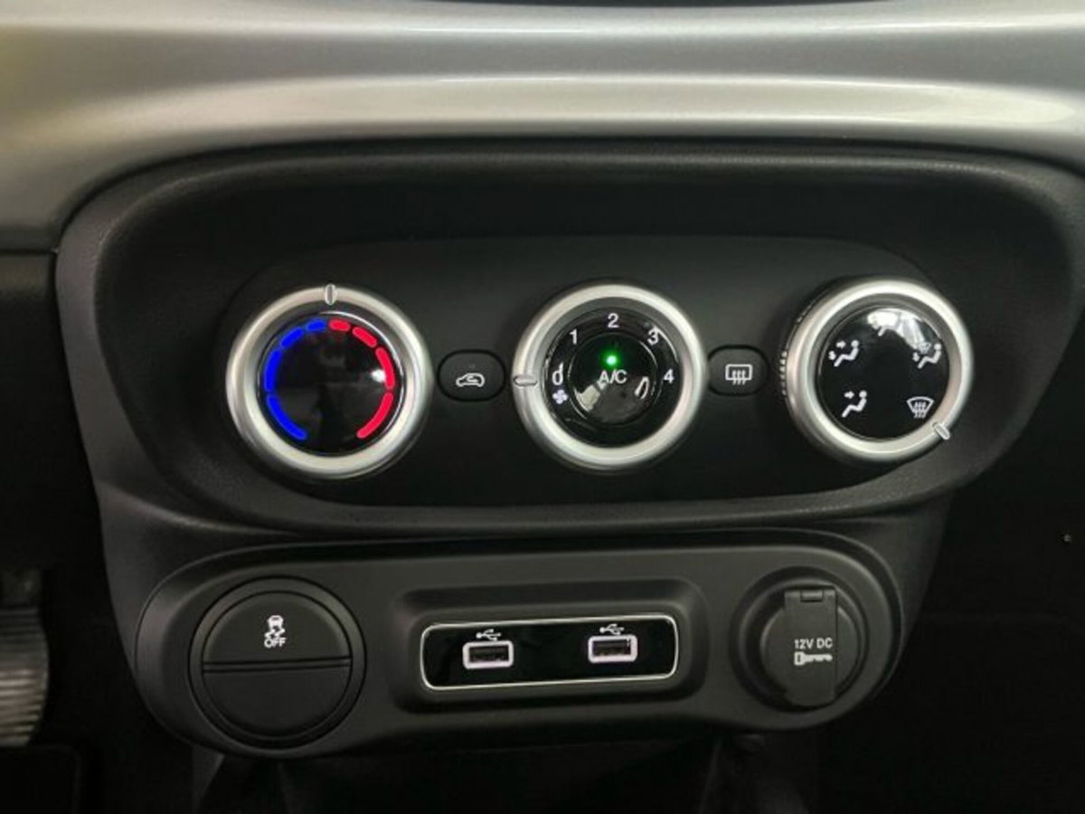 Fiat 500L 1.4 95 CV Trekking (12)