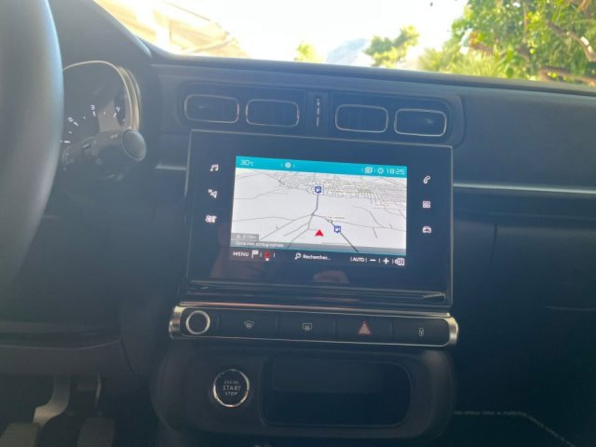 Citroen C3 PureTech 110 S&S Elle (13)