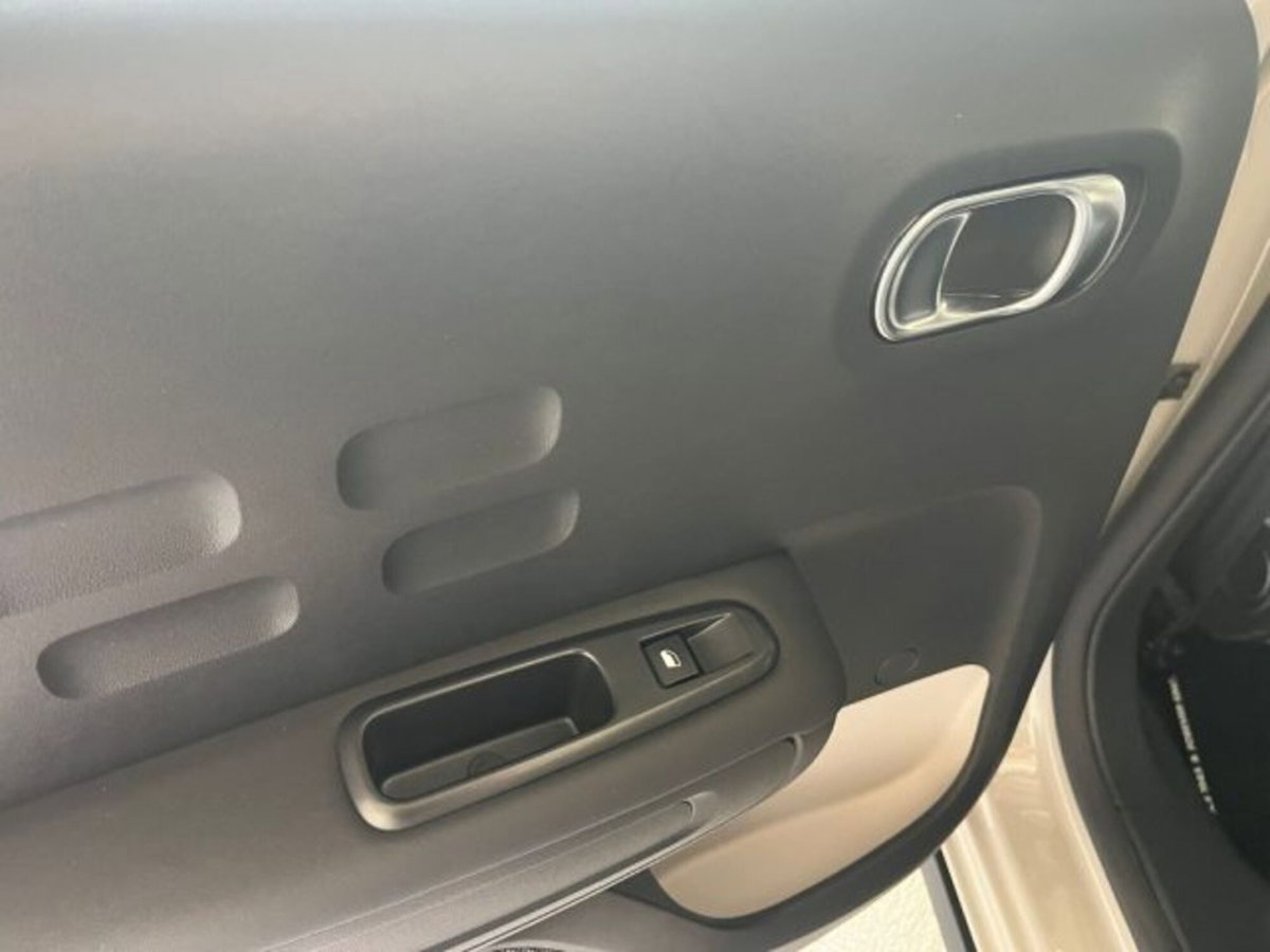 Citroen C3 PureTech 110 S&S Elle (15)