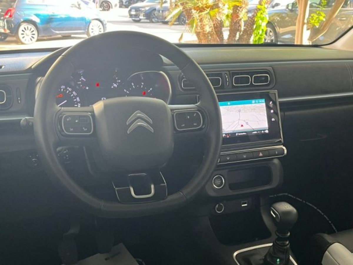 Citroen C3 PureTech 110 S&S Elle (17)
