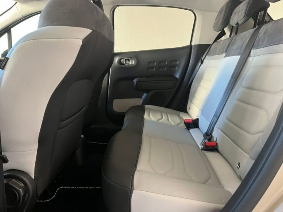 Citroen C3 PureTech 110 S&S Elle (19)
